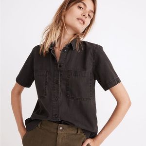 Madewell denim short-sleeve button-up shirt in lunar wash— brand new